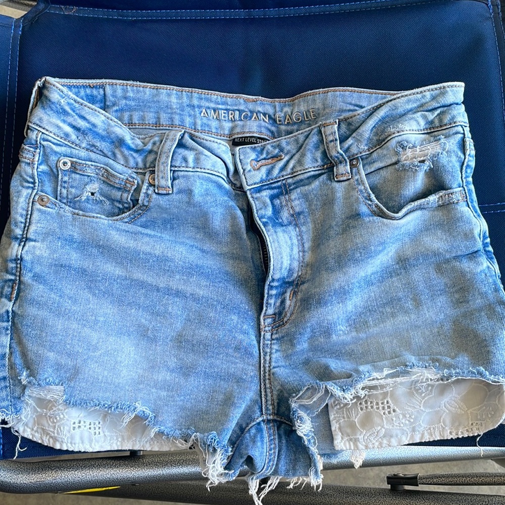 American eagle women’s shorts & 1 pair of Hollister women’s shorts